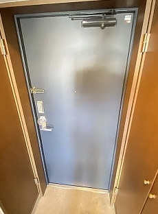 東急大井町線 上野毛駅 徒歩6分 7階建 築30年の玄関写真