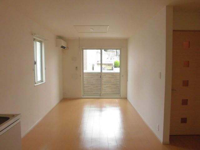 ガーデニア参番館A棟の居間写真