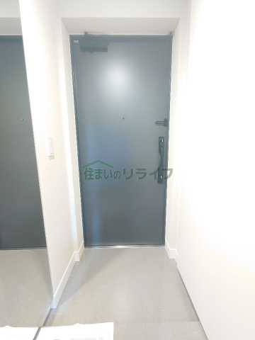 クレストコート本郷三丁目の玄関写真