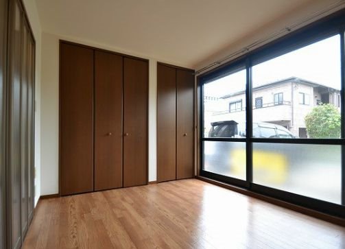 その他部屋・スペース　窓が大きく明るいお部屋