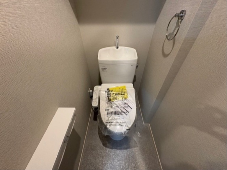 ＪＲ鹿児島本線 小倉駅 徒歩6分 12階建 築1年のトイレ写真
