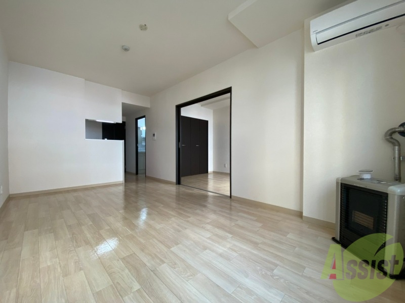 居室・リビング　広くてキレイなお部屋が広がっていて、充実した生活が送れそう。