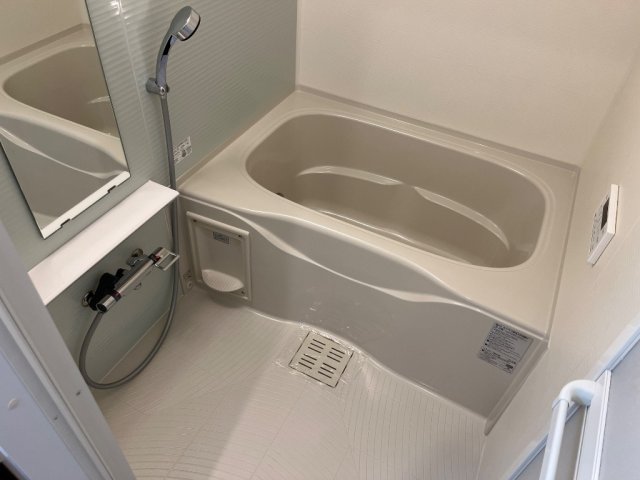 バス・シャワールーム　バス