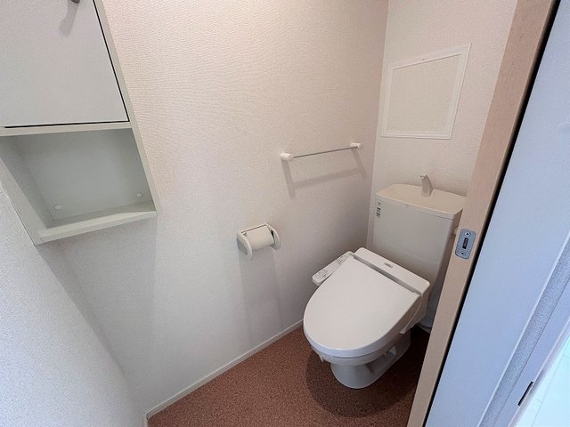 トイレ　落ち着いたトイレです