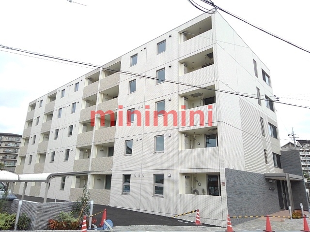 ＪＲ東海道本線 摂津富田駅 バス乗車時間：18分 最寄りバス停で下車 徒歩1分 築7年