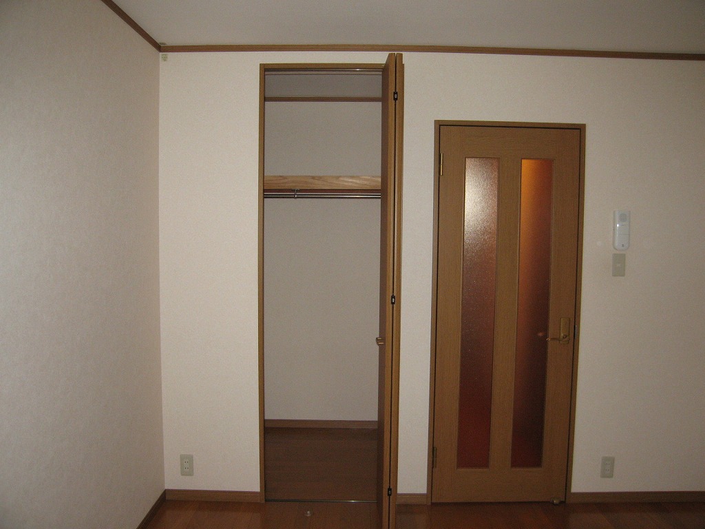 収納　8.6帖洋室収納です