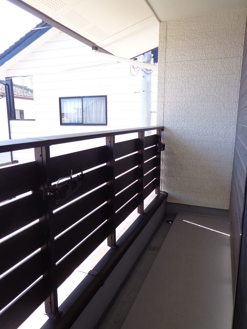 バルコニー　２階バルコニーにもお洗濯が干せます♪