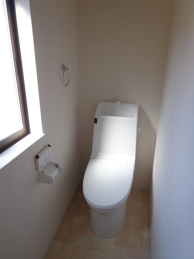 トイレ　ウォシュレットあり♪窓あり♪