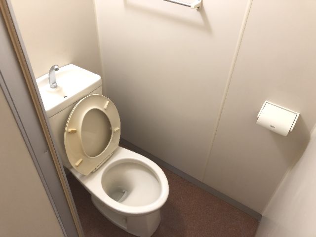池場ハウスのトイレ写真