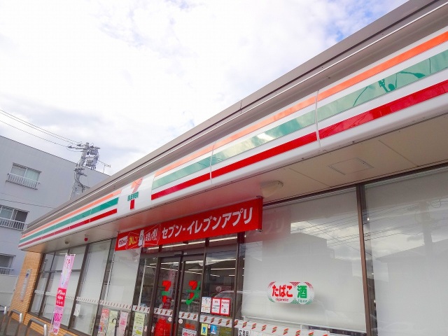 コンビニ　セブンイレブン東青崎町店（コンビニ）まで702m