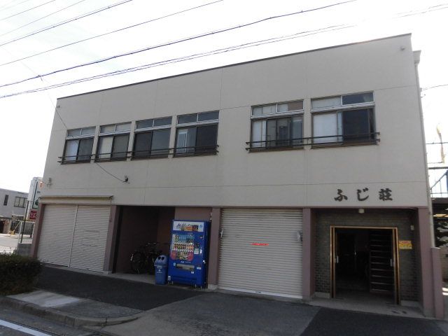名古屋市昭和区藤成通のアパートの建物外観