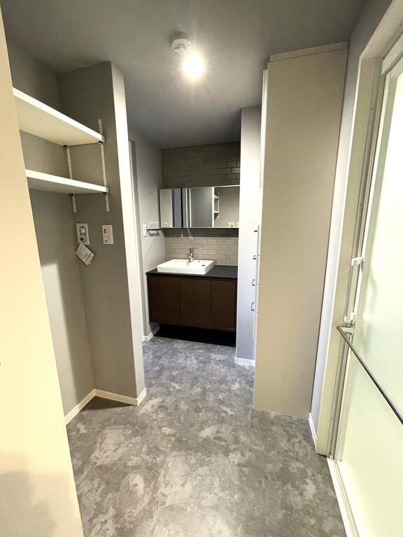 洗面設備　洗髪洗面化粧台