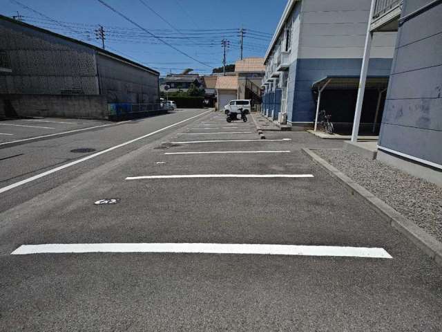 駐車場　駐車場