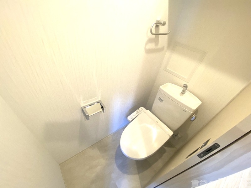 トイレ　冬場も安心の温水洗浄便座！