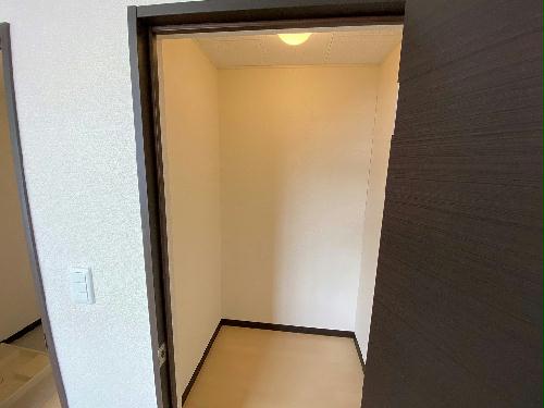 収納　ウォークインクローゼット