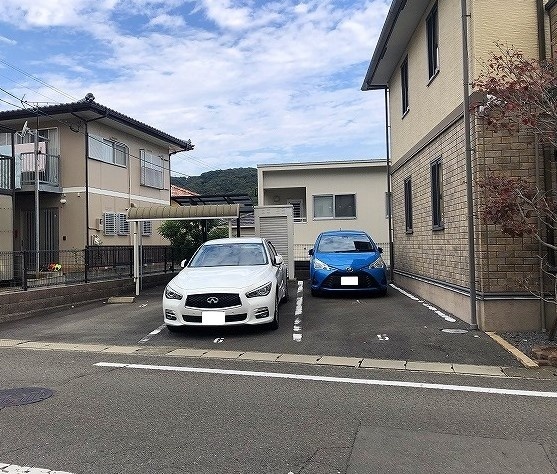 【セジュールＨＡＮＡの駐車場】