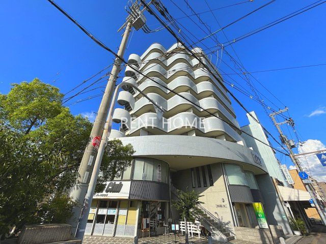 八尾市本町のマンションの建物外観