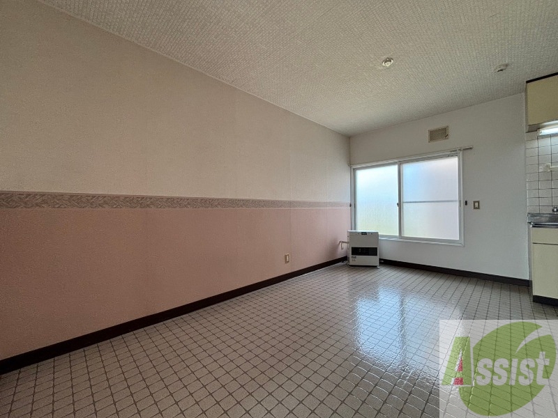 居室・リビング　広くてキレイなお部屋が広がっていて、充実した生活が送れそう。