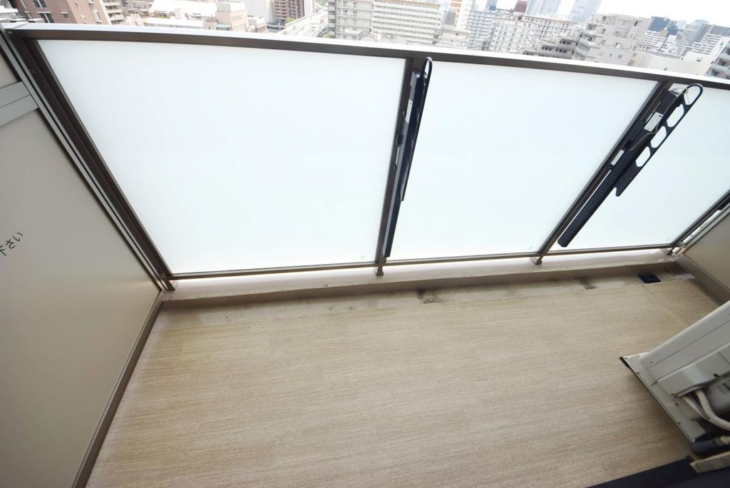 【ONE ROOF RESIDENCE KIBA EASTのバルコニー】