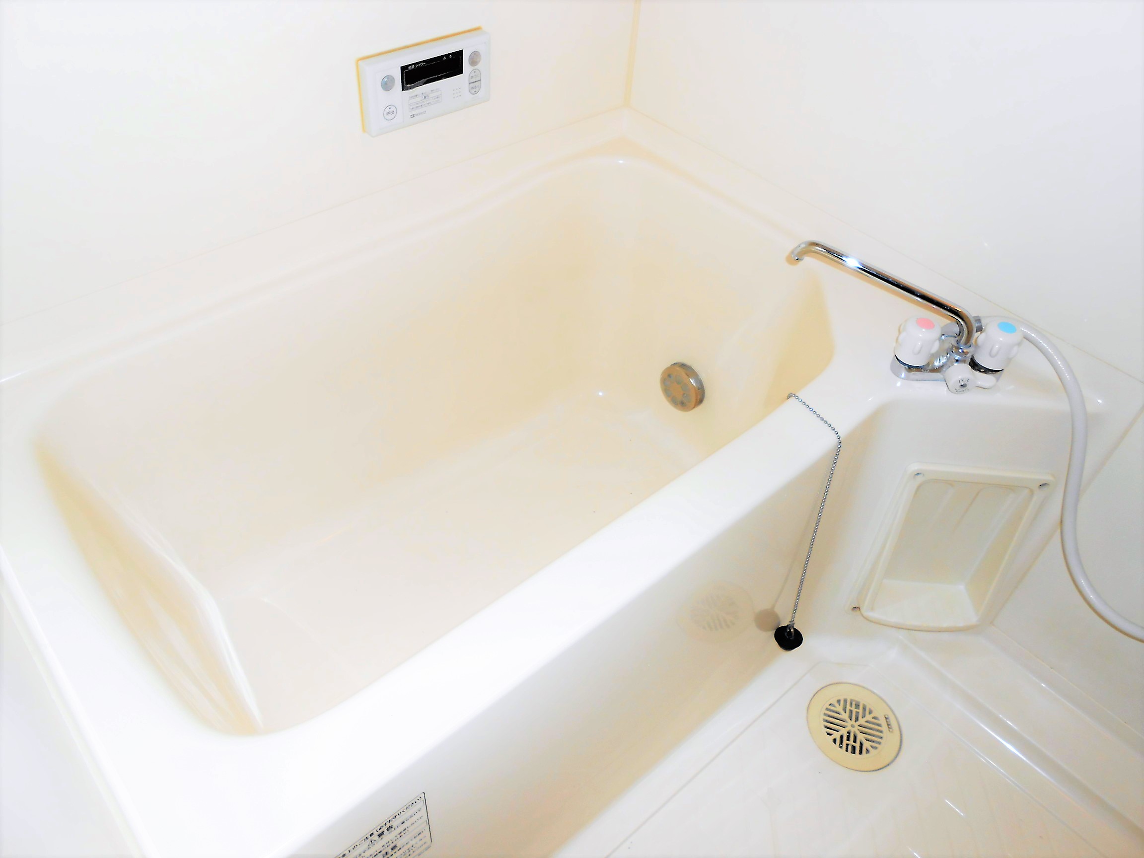 バス・シャワールーム　追い炊き機能付き。経済的です！