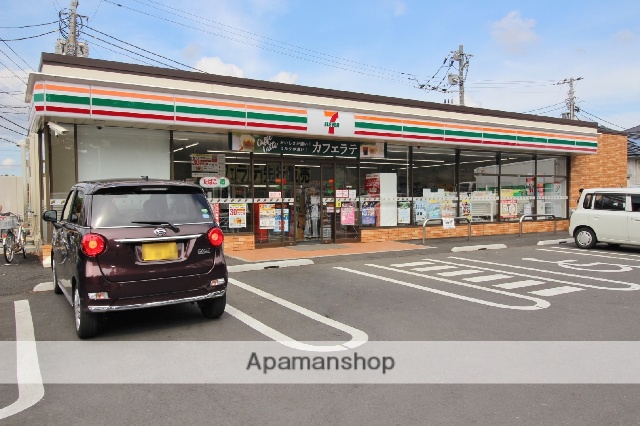コンビニ　セブンイレブン（コンビニ）まで624m