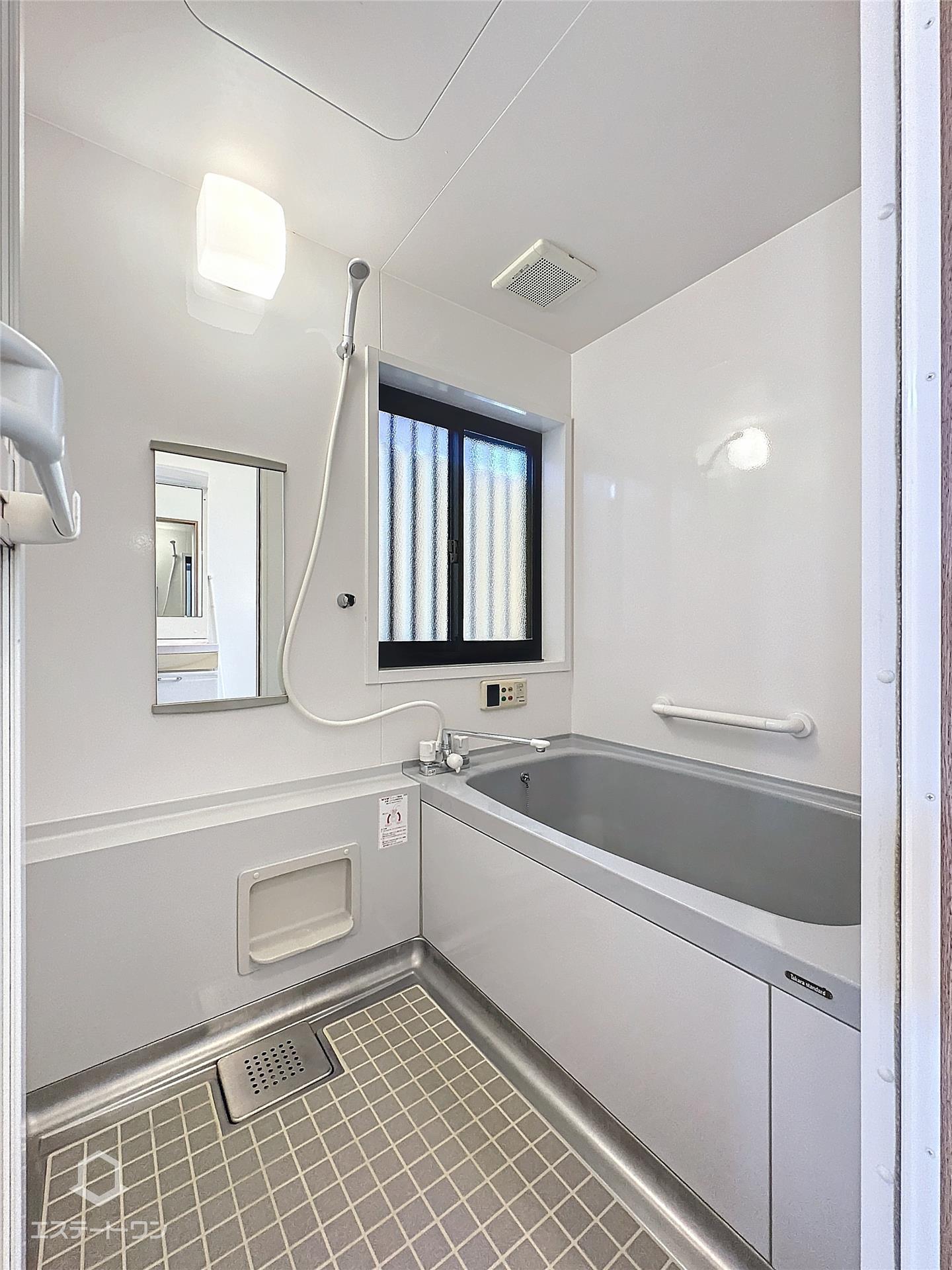 バス・シャワールーム　いつでも温まれる追い焚き機能付き★