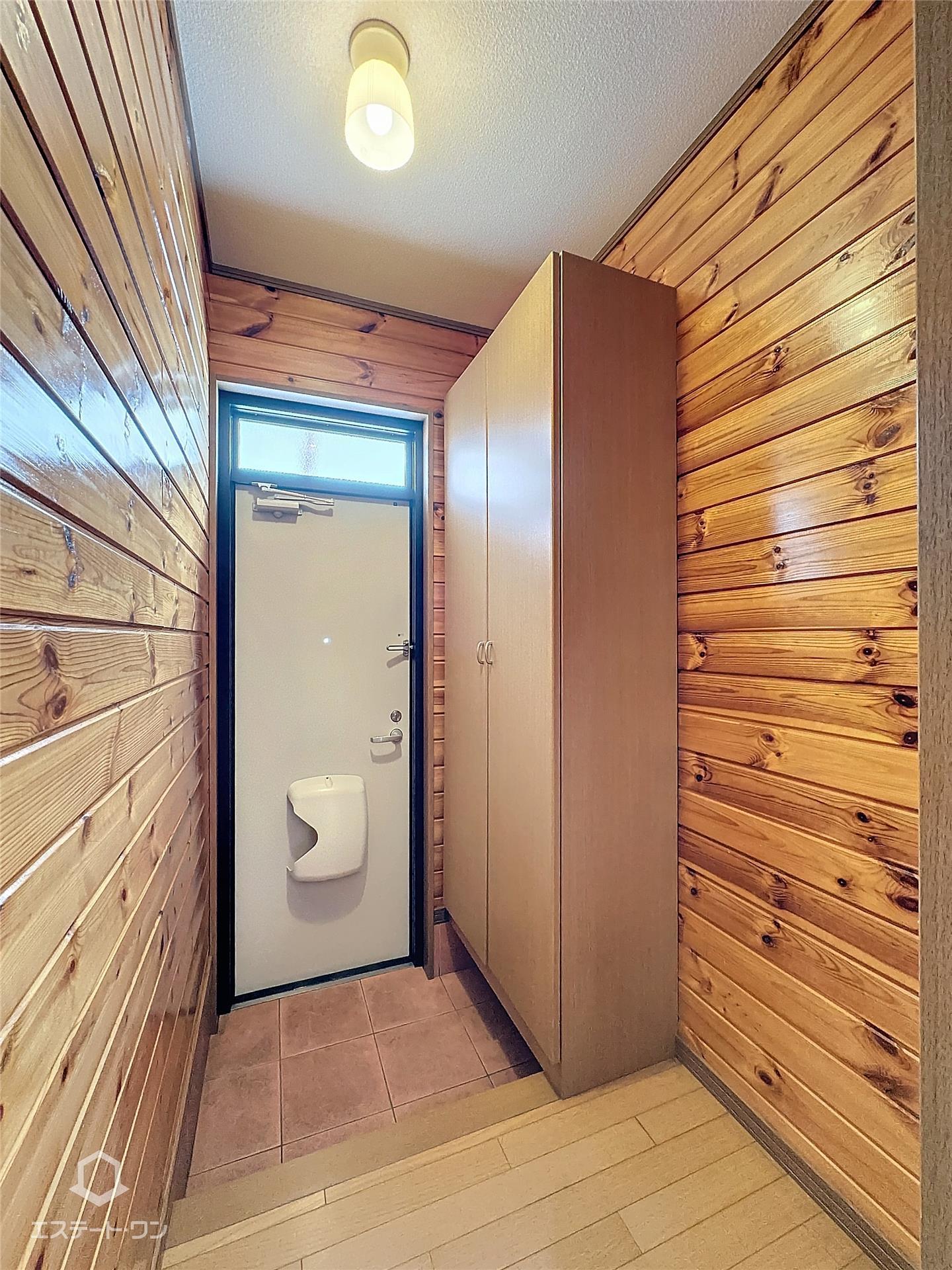 玄関　大きなシューズボックス付きの玄関◎