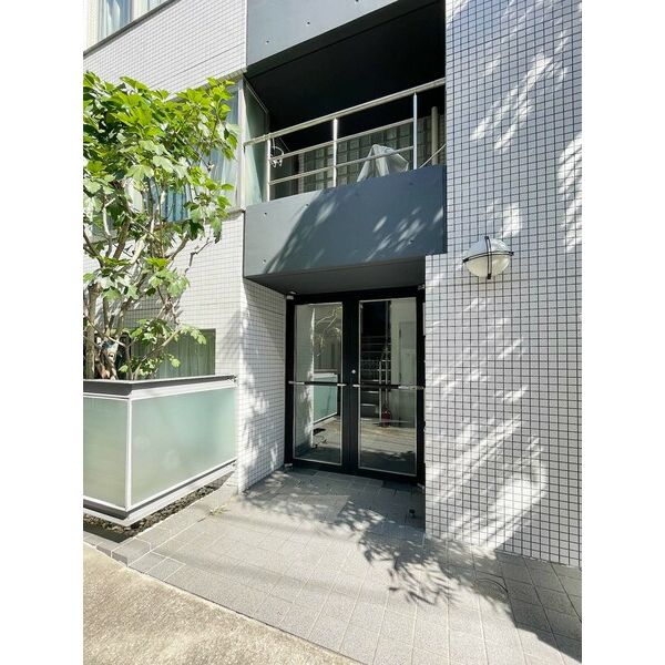 エントランス　エントランス