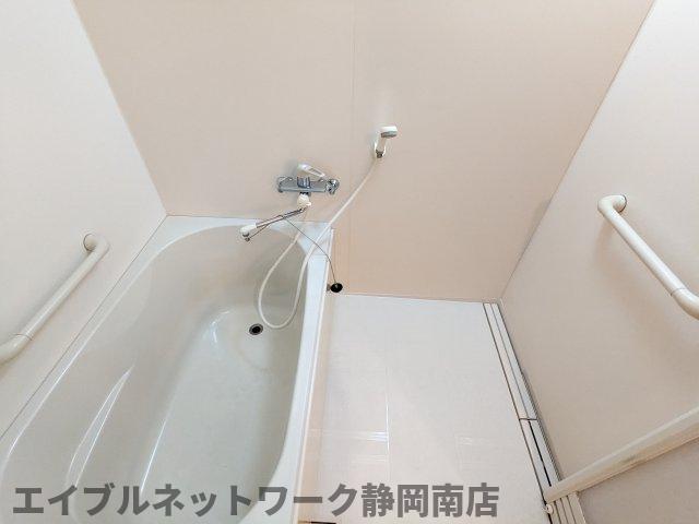 バス・シャワールーム　日々の疲れを癒すお風呂付です