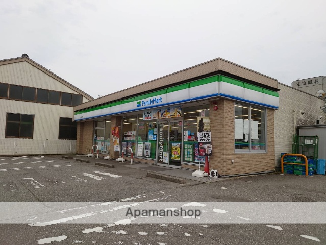 コンビニ　ファミリーマート高岡金屋町店（コンビニ）まで308m