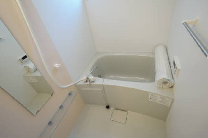 バス・シャワールーム　追い焚き付きバス☆