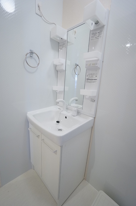 洗面設備　シャワー付き洗面台♪