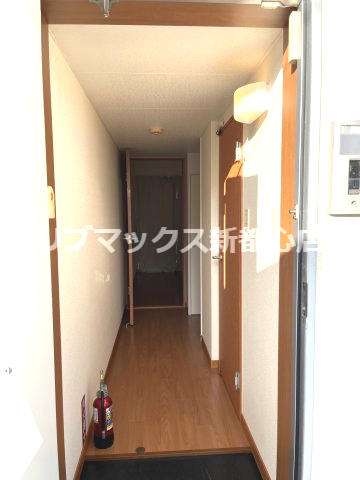 玄関　類似物件の写真となっております。※イメージ