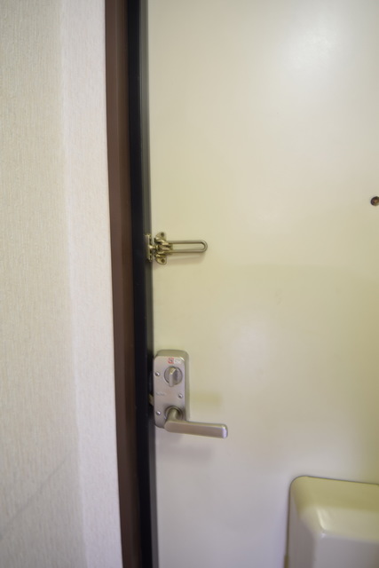 セキュリティ　￣しっかり施錠しよう～