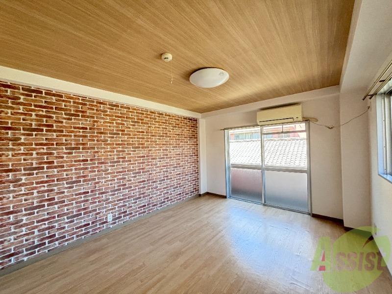 居室・リビング　明るい室内