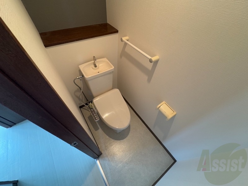 トイレ　こちらはトイレです。清潔感があり、安心して使用できます。