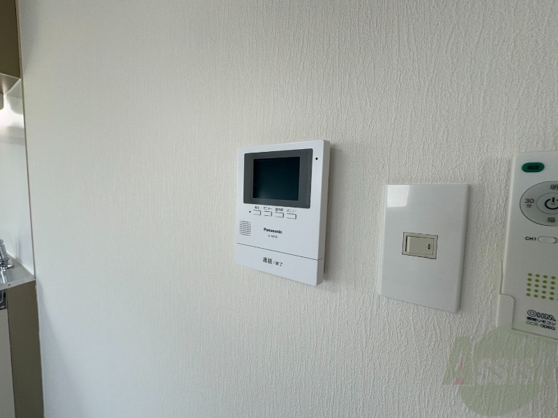 セキュリティ　ＴＶモニター付インターホンです。来客者の顔が見えるので安心！