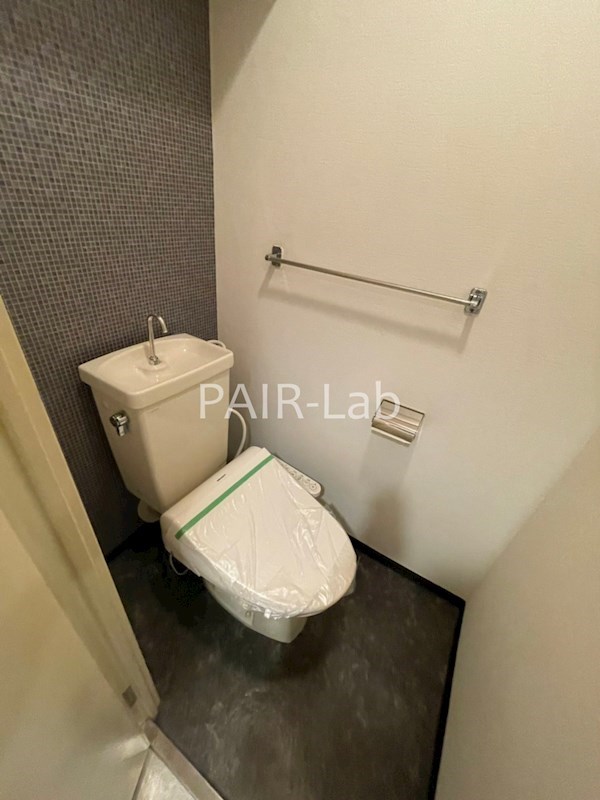 トイレ　同物件別部屋の参考写真です。