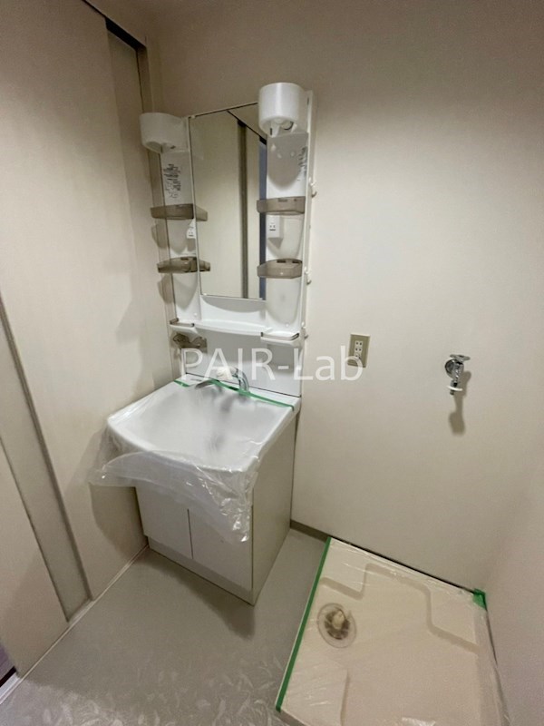 洗面設備　同物件別部屋の参考写真です。