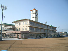 小学校　磐田市立豊田南小学校（小学校）まで498m