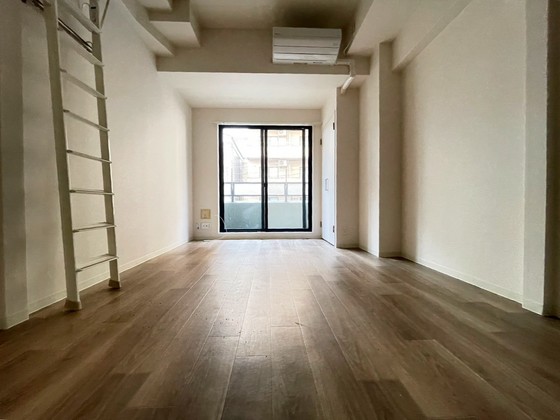 居室・リビング　※別部屋の写真です