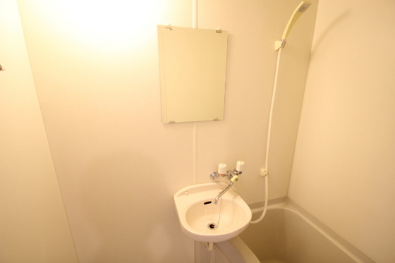 洗面設備　※別部屋の写真です