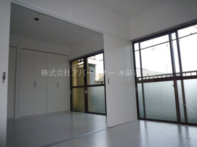 その他部屋・スペース　白色のフロアーです！