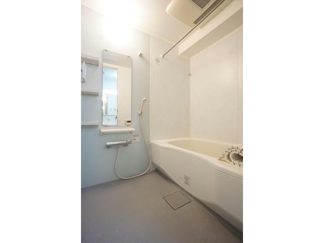 バス・シャワールーム　浴室換気乾燥機付き