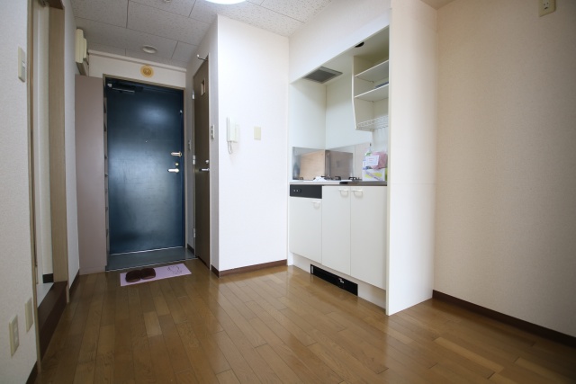 居室・リビング　※別号室の参考写真です※