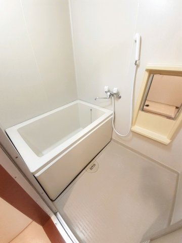 バス・シャワールーム　きれいなお風呂です