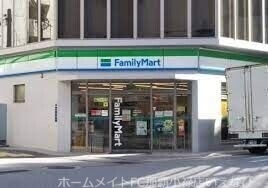 コンビニ　ファミリーマート那覇松山中央店（コンビニ）まで107m