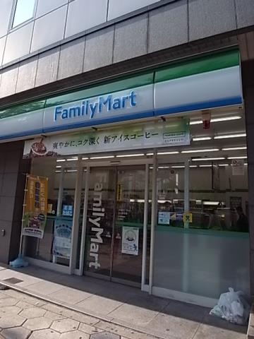 コンビニ　ファミリーマート瓦屋町二丁目店（コンビニ）まで216m