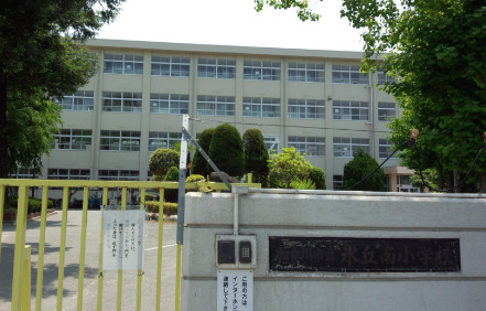 小学校　加古川市立氷丘南小学校（小学校）まで477m
