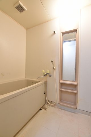 バス・シャワールーム　別号室の写真です。ご参考までに